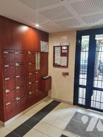 Dans un ensemble immobilier sis à DAMMARIE LES LYS 626 avenue du Colonel Fabien
Lot numéro SEP...