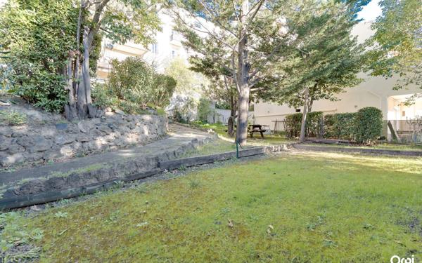 Appartement à vendre    3 pièces • 68 m2 Marseille 4