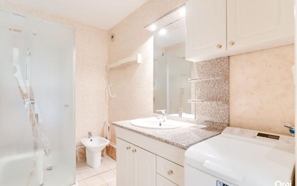 Appartement à vendre    3 pièces • 68 m2 Marseille 4