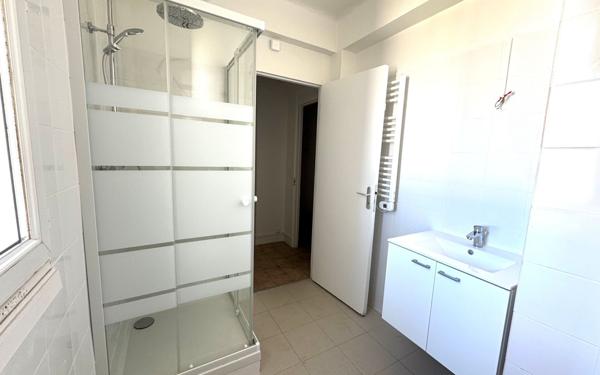 Appartement à vendre    3 pièces • 41,39 m2 La Courneuve