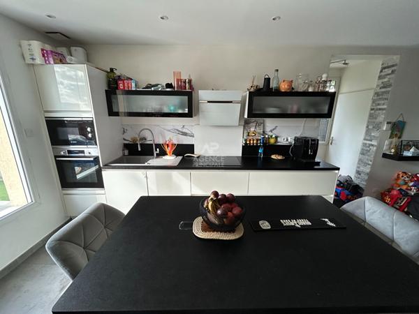 Maison Carrieres Sous Poissy 3 pièce(s) 80 m2 €294 000 ** - Référence 9095