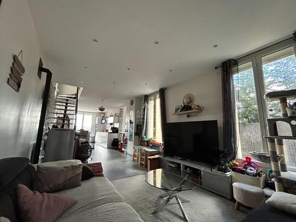 Maison Carrieres Sous Poissy 3 pièce(s) 80 m2 €294 000 ** - Référence 9095