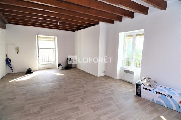 Location appartement Chanteloup-les-Vignes - 3 pièce(s) - 58 m² - 900 € par mois