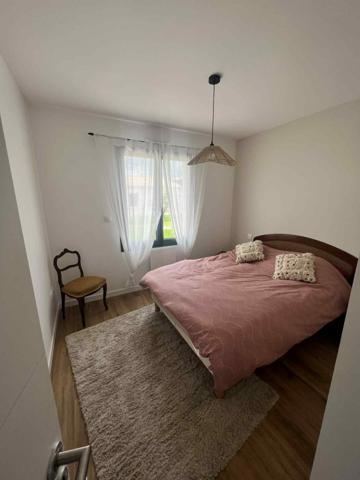 Maison  4 pièce(s)  3 chambre(s)  93 m²