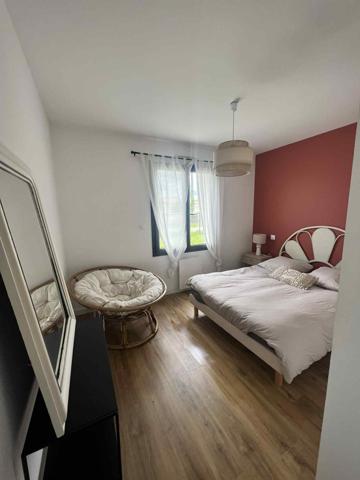 Maison  4 pièce(s)  3 chambre(s)  93 m²