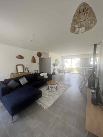 Maison  4 pièce(s)  3 chambre(s)  93 m²