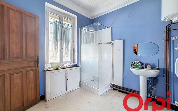 Appartement à vendre    4 pièces • 125 m2 Pierre-Bénite