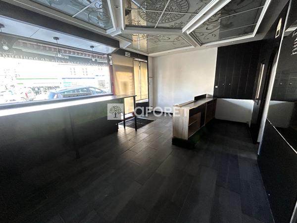 Location local commercial Flers - 84 m² - 1 338 €/mois