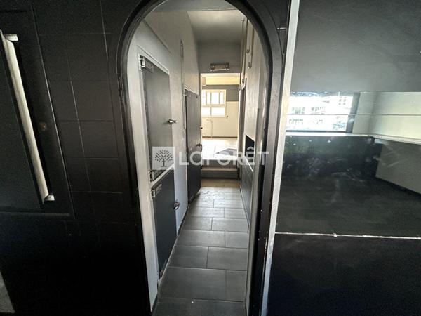 Location local commercial Flers - 84 m² - 1 338 €/mois