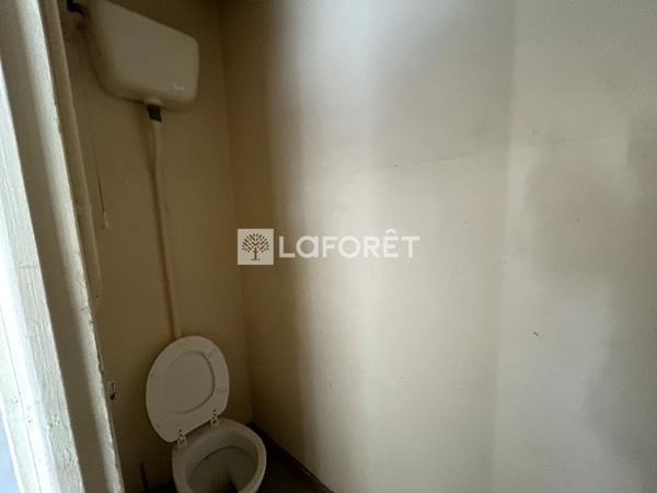 Location local commercial Flers - 84 m² - 1 338 €/mois