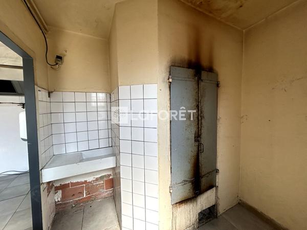 Location local commercial Flers - 84 m² - 1 338 €/mois