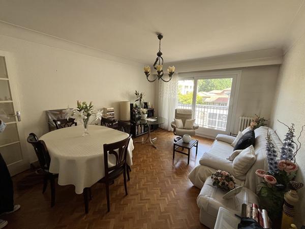 Appartement T3 de 75m2 Haut-Pavés cave stationnement, Nantes 44000