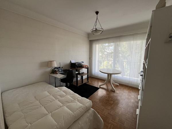 Appartement T3 de 75m2 Haut-Pavés cave stationnement, Nantes 44000