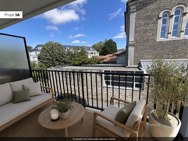 Appartement T3 de 75m2 Haut-Pavés cave stationnement, Nantes 44000