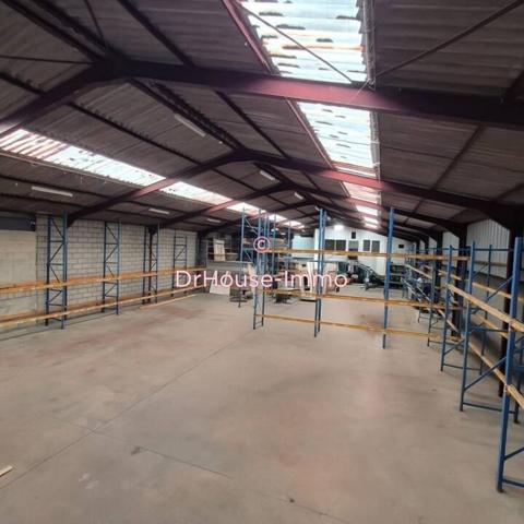 Bien immobilier à vendre 6 pièces de 700 m²