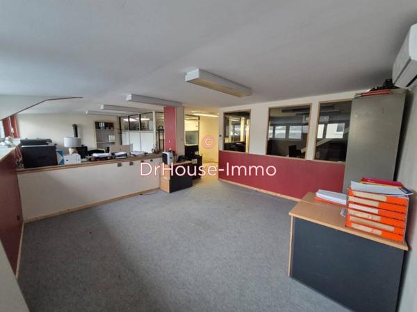 Bien immobilier à vendre 6 pièces de 700 m²