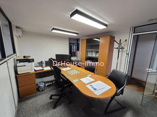 Bien immobilier à vendre 6 pièces de 700 m²