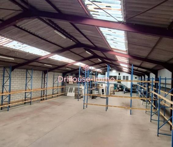 Bien immobilier à vendre 6 pièces de 700 m²