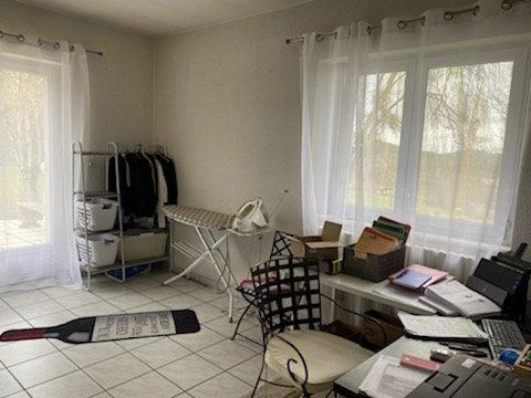 MAISON T6 AVEC GRAND TERRAIN ET GARAGE