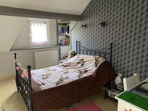 MAISON T6 AVEC GRAND TERRAIN ET GARAGE