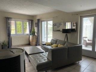 MAISON T6 AVEC GRAND TERRAIN ET GARAGE