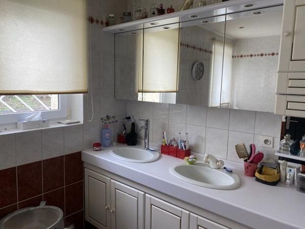 MAISON T6 AVEC GRAND TERRAIN ET GARAGE