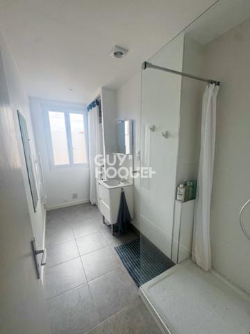 APPARTEMENT T3 MEUBLÉ - TRAVERSANT - BOULEVARD LASCROSSE - CELLIER