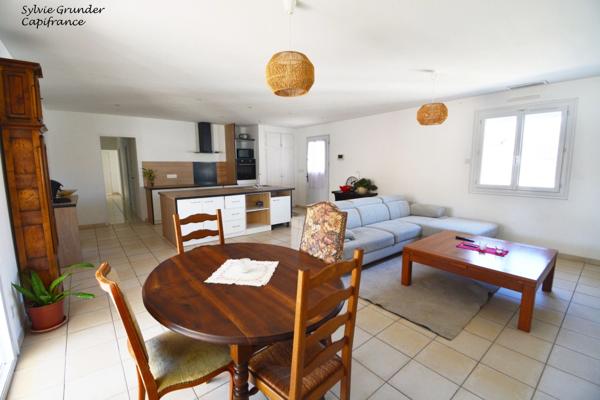 Maison de plain-pied 5 pièces avec piscine, St Victoret