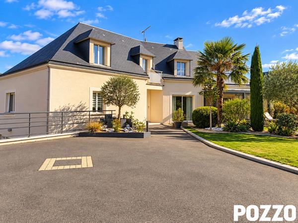 A Vendre - Avranches - Maison 9 pièce(s) 195.82 m² + spa de nage + géothermie + DPE B + aucun travaux AVRANCHES