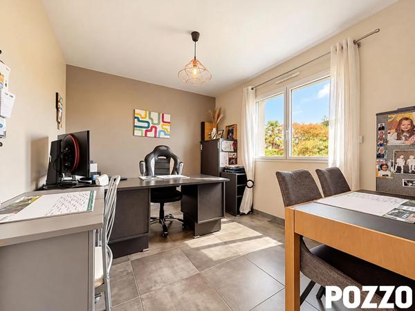 A Vendre - Avranches - Maison 9 pièce(s) 195.82 m² + spa de nage + géothermie + DPE B + aucun travaux AVRANCHES