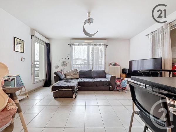 Appartement F3 à vendre  3 pièces - 56 m2 LIEUSAINT - 77