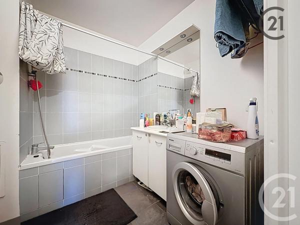 Appartement F3 à vendre  3 pièces - 56 m2 LIEUSAINT - 77