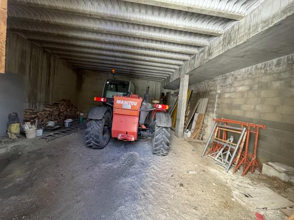 ANDON – SPACIEUSE MAISON FAMILIALE DE 141 M² AVEC DOUBLE GARAGE, TERRASSES ET BELLE EXPOSITION