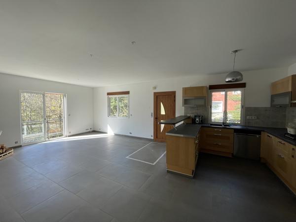 ANDON – SPACIEUSE MAISON FAMILIALE DE 141 M² AVEC DOUBLE GARAGE, TERRASSES ET BELLE EXPOSITION