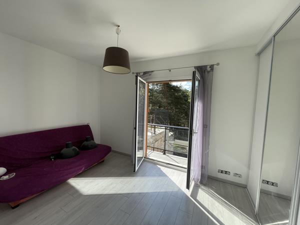 ANDON – SPACIEUSE MAISON FAMILIALE DE 141 M² AVEC DOUBLE GARAGE, TERRASSES ET BELLE EXPOSITION