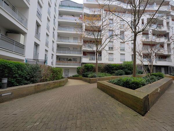 EXCLUSIVITÉ  Studio meublé avec jardin à Romainville