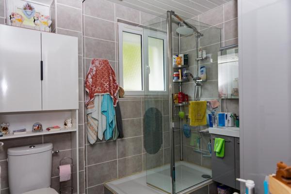 Beau F3 - 2 chambres - box - cave