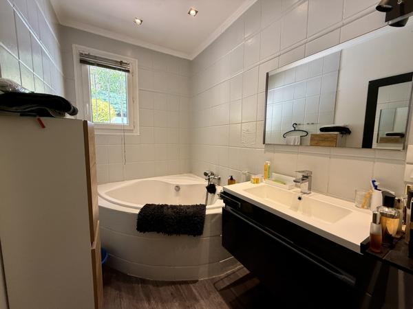 TARARE - MAISON DE PLAIN PIED 3 CHAMBRES & TERRAIN