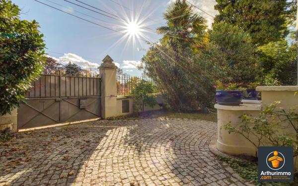 Location Maison 9 pièces 181 m2 à Tassin-la-Demi-Lune