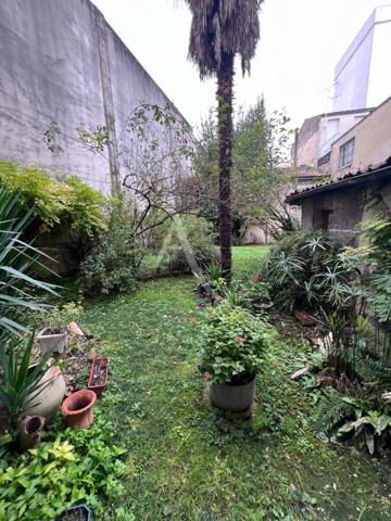 Bureaux Saintes 5 pièce(s) 90 m2