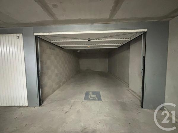 Parking à vendre  25 m 2   LE CANNET  - 06