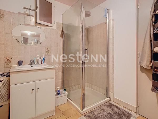 A vendre immeuble / maison Malemort divisée en deux appartements - Un T5 et un T3 - 2 garages- jardin