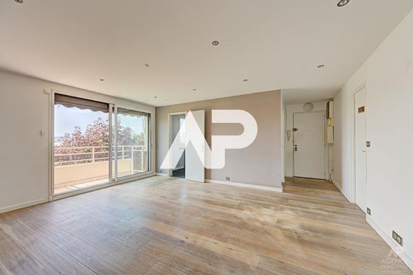 Appartement Rueil Malmaison 3 pièce(s) 56.48 m² 315 000 € **  - Référence  20143