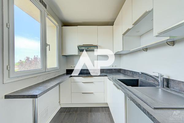Appartement Rueil Malmaison 3 pièce(s) 56.48 m² 315 000 € **  - Référence  20143