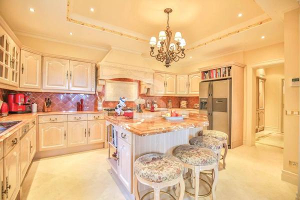 Magnifique villa à vendre en exclusivité avec vue mer et le Cap D’Antibes