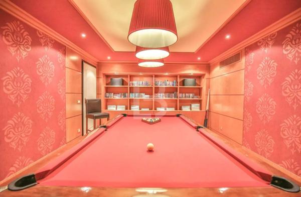 Magnifique villa à vendre en exclusivité avec vue mer et le Cap D’Antibes