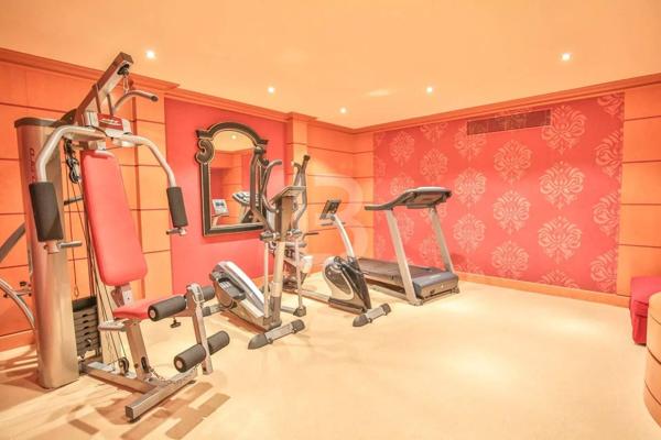 Magnifique villa à vendre en exclusivité avec vue mer et le Cap D’Antibes