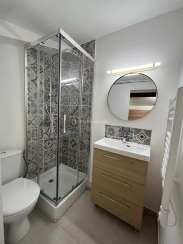 Location                                                      Appartement
                        
                     1 pièces                      19 m2                     à Aubagne
