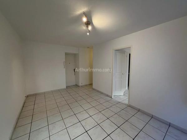 Location                                                      Appartement
                        
                     2 pièces                      45 m2                     à Martigues