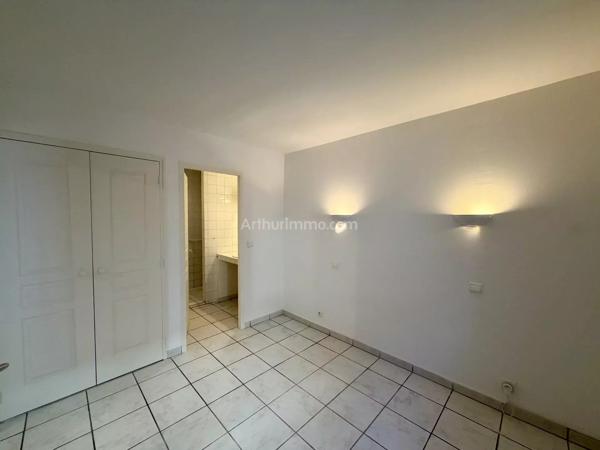 Location                                                      Appartement
                        
                     2 pièces                      45 m2                     à Martigues